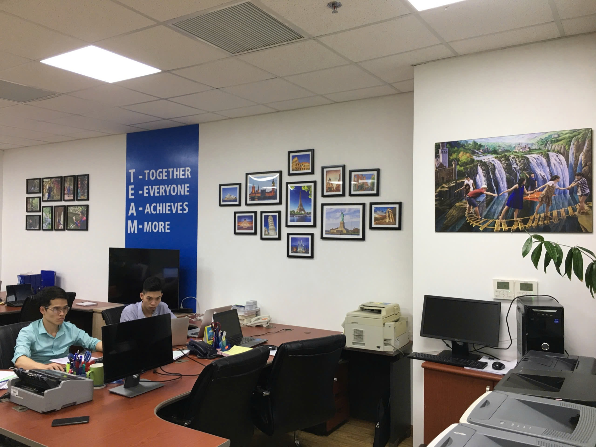 Xưởng khung tranh rẻ - Cung cấp tranh động lực ấn tượng, đầy cảm hứng