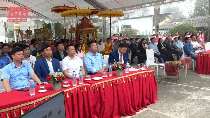 Lễ hội Kỳ phúc làng Cẩm Hoàng