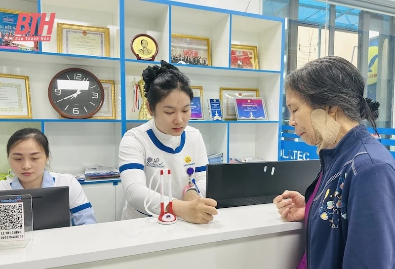 Hệ thống y tế MEDLATEC khám sức khỏe miễn phí cho cựu thanh niên xung phong