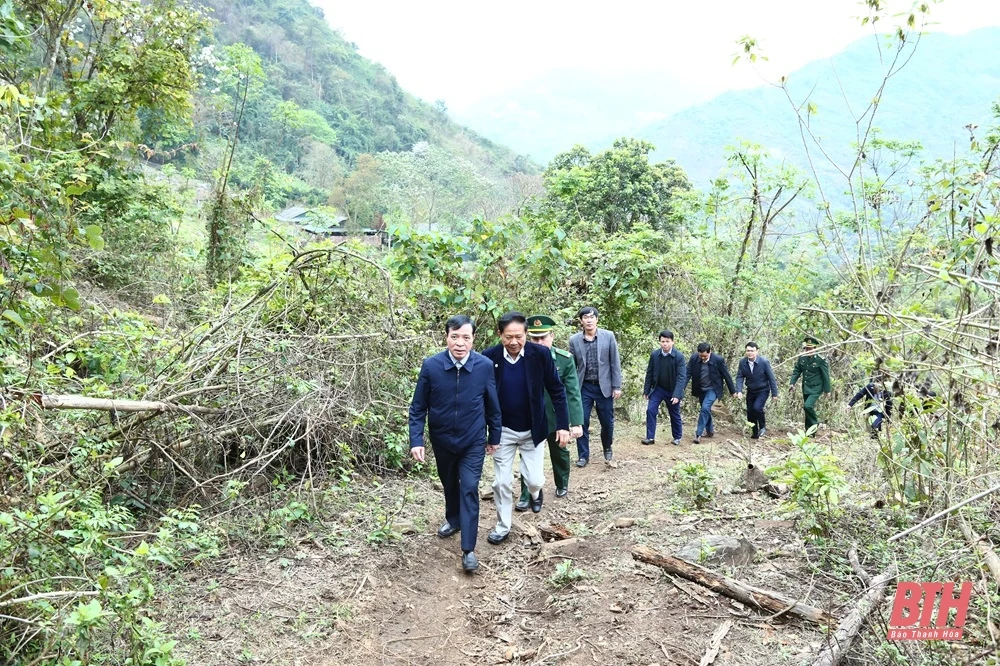 Phó Bí thư Thường trực Tỉnh ủy Lại Thế Nguyên làm việc tại huyện Mường Lát