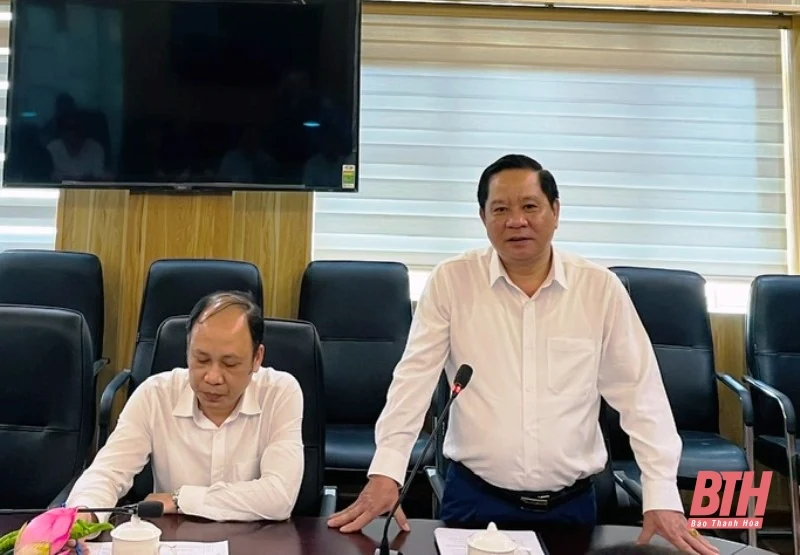 Trường Đại học Hồng Đức ủng hộ 450 triệu đồng hỗ trợ xây dựng nhà ở cho hộ nghèo