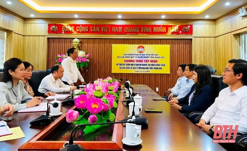 Trường Đại học Hồng Đức ủng hộ 450 triệu đồng hỗ trợ xây dựng nhà ở cho hộ nghèo