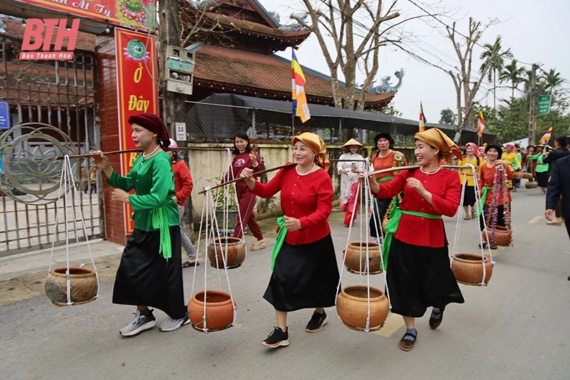 Về Hoằng Hóa xem hội ngày xuân