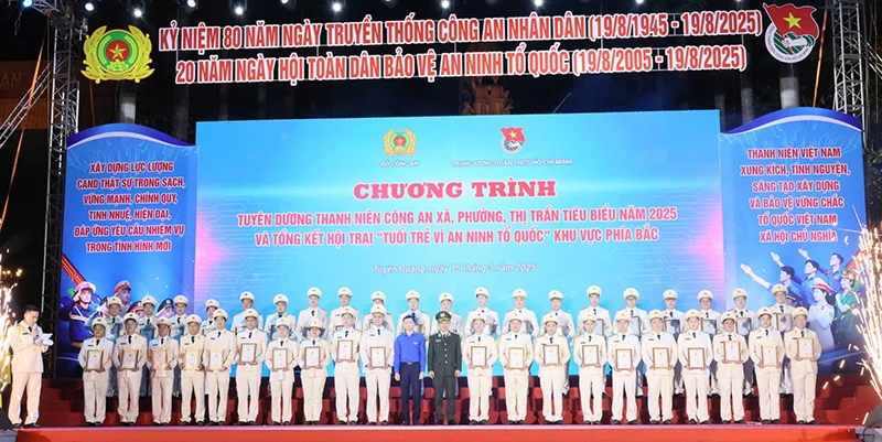 Trưởng công an xã nhiệt huyết, giàu lòng nhân ái