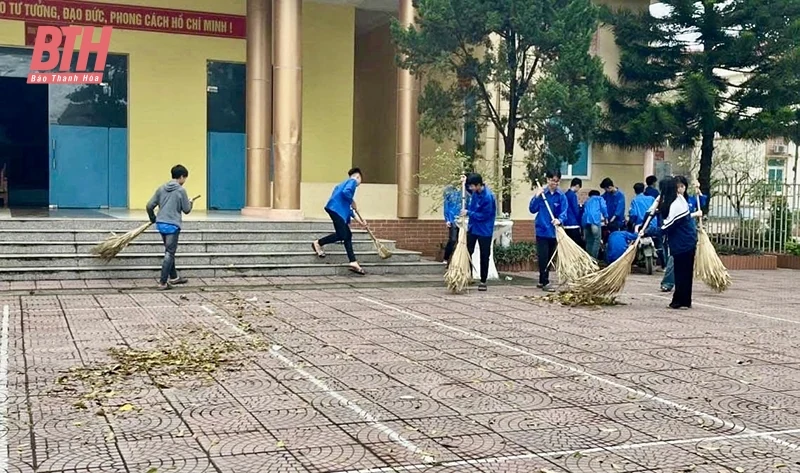 Ngày cao điểm tình nguyện chung tay xây dựng nông thôn mới