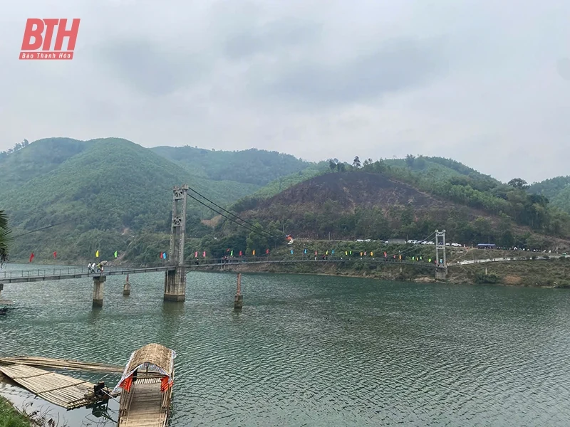 Bản nhỏ bình yên bên dòng sông Chu