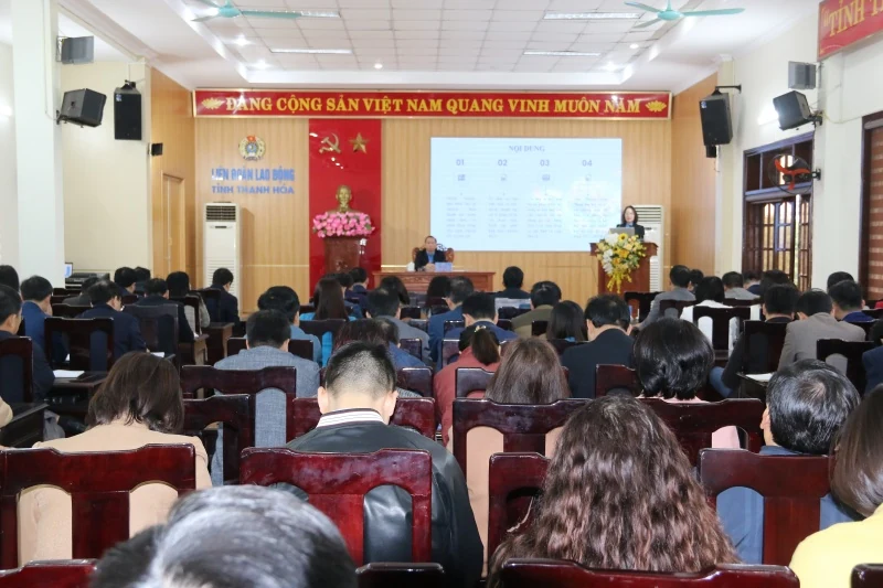 Triển khai phong trào “Bình dân học vụ số” trong các cấp công đoàn tỉnh Thanh Hóa