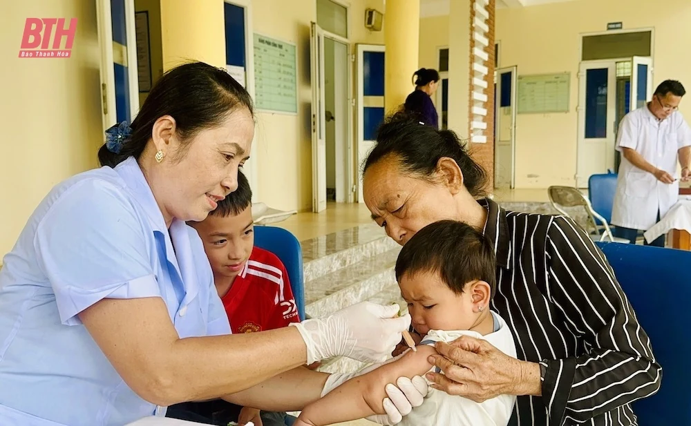 Thanh Hóa: Chiến dịch tiêm chủng vắc xin phòng chống dịch sởi đạt trên 92%