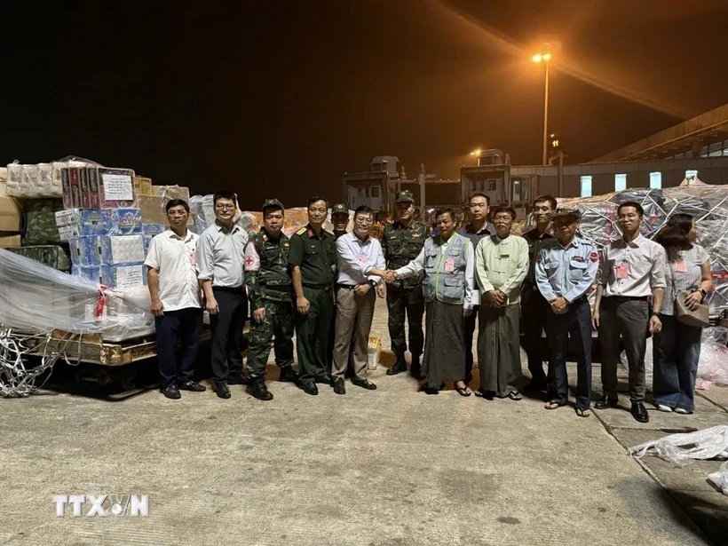 Hai đoàn của Việt Nam lên đường làm nhiệm vụ cứu nạn tại Myanmar