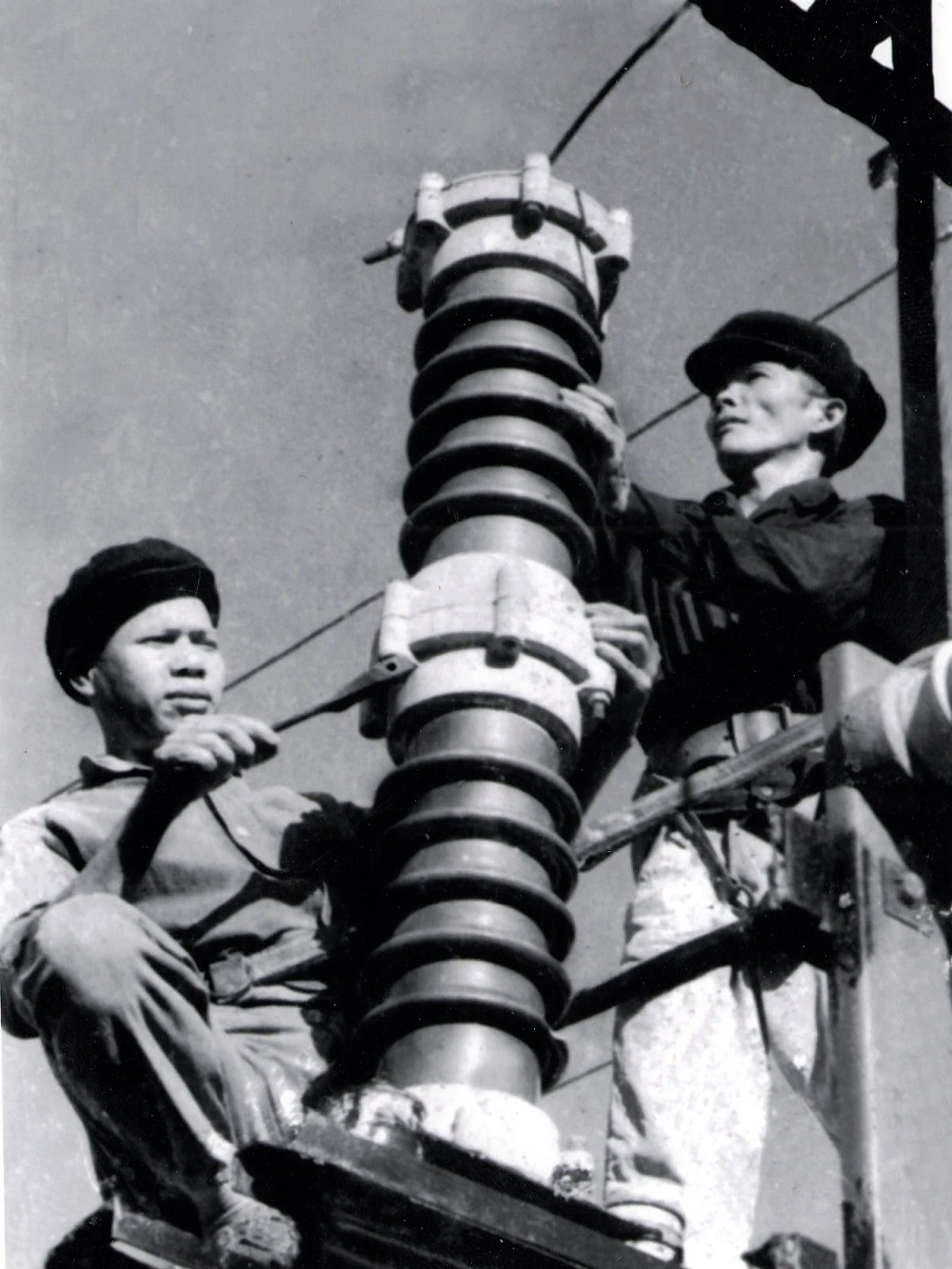 “Trái tim người thợ điện còn đập thì dòng điện không bao giờ tắt”