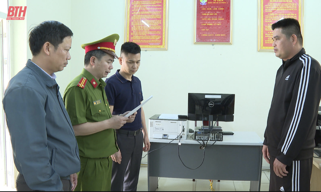 Khởi tố bị can đối với 2 đối tượng khai thác cát trái phép