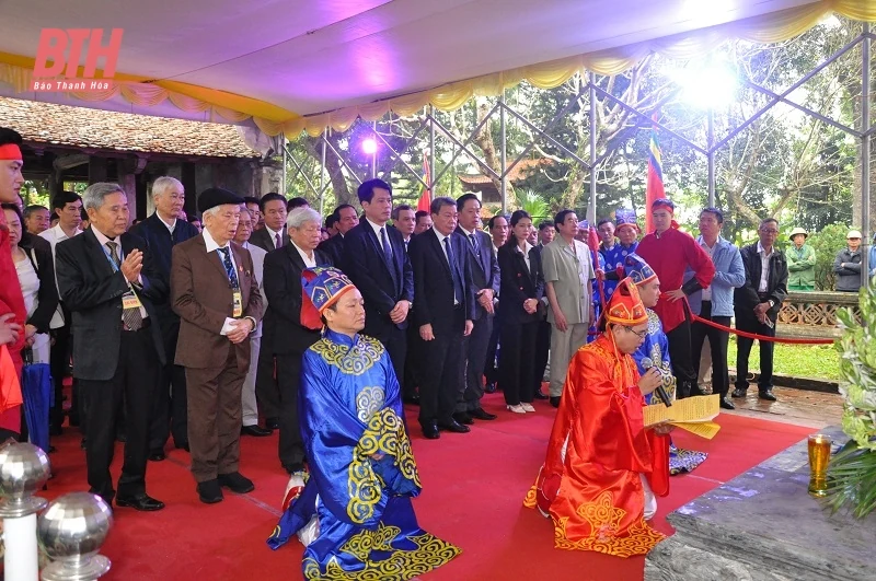 Dâng hương tưởng niệm 1020 năm ngày mất Hoàng đế Lê Đại Hành