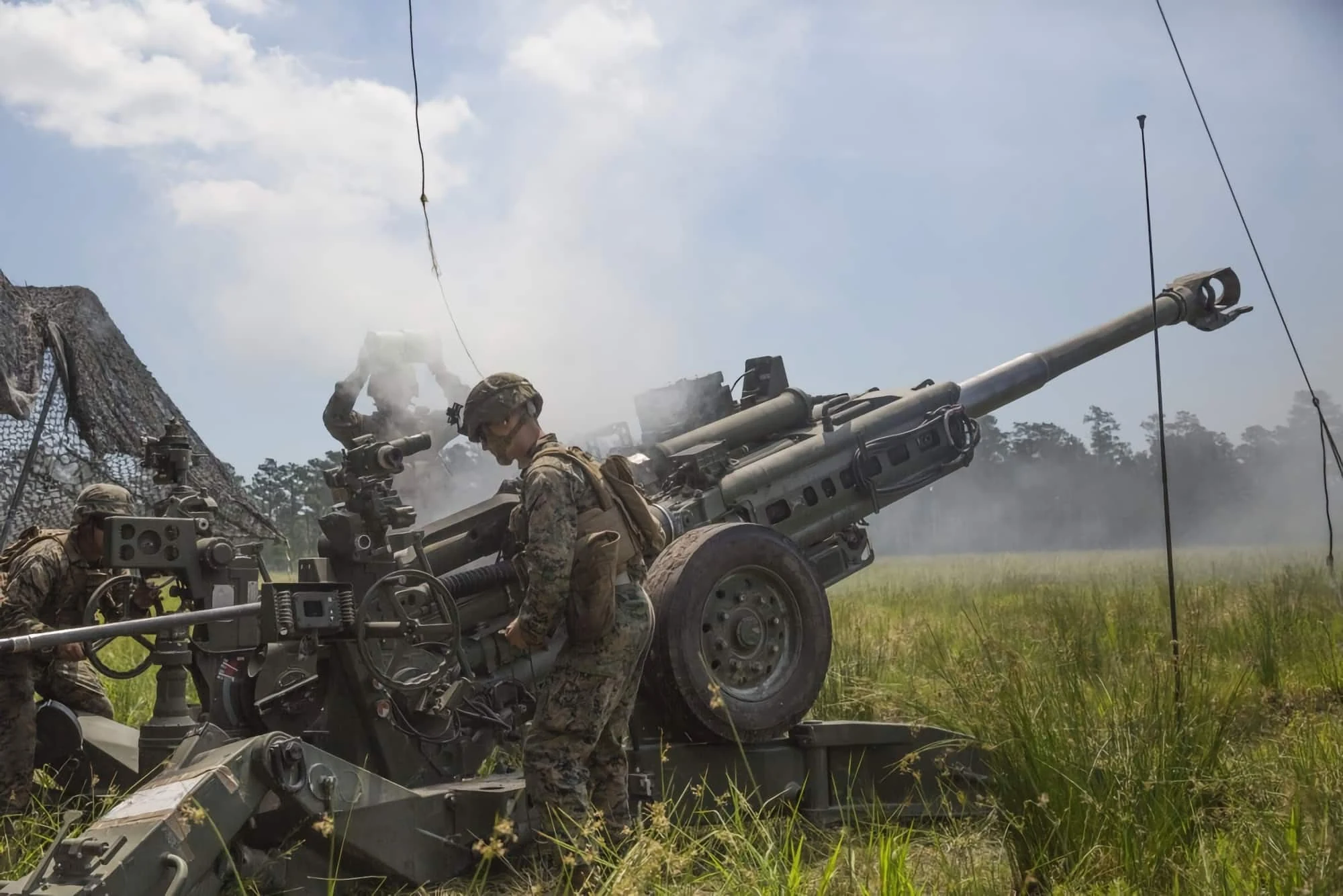 Đạn pháo đắt tiền của Mỹ bất lực trước sự gây nhiễu của Nga