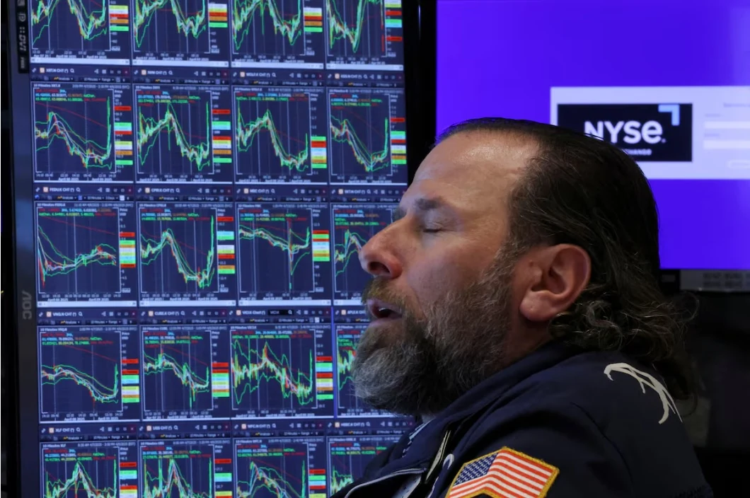 Reuters: Việc hoãn thuế để lại những vết sẹo lâu dài cho nước Mỹ