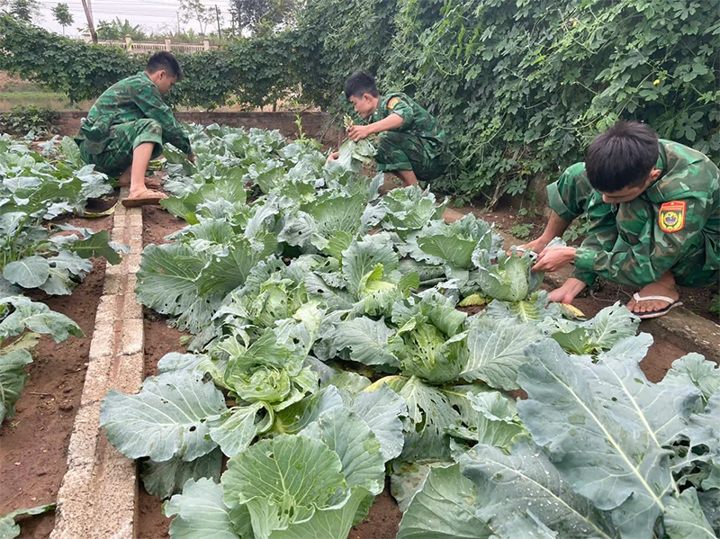 Những người lính biên phòng nơi chân sóng