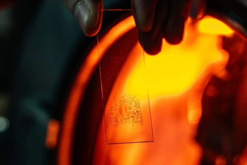 Phát triển máy in phun khô đầu tiên trên thế giới