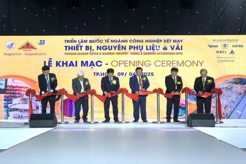 Khai mạc Triển lãm quốc tế ngành công nghiệp dệt may và nguyên phụ liệu năm 2025