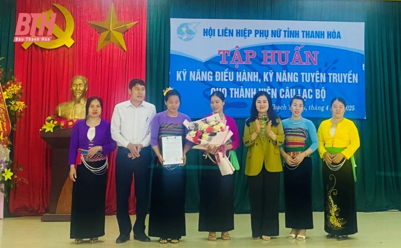 Tập huấn, truyền thông về ứng xử văn minh du lịch, kỹ năng giao tiếp