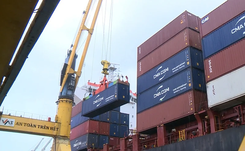 Xuất nhập khẩu hàng hóa bằng container qua Cảng Nghi Sơn chưa như kỳ vọng