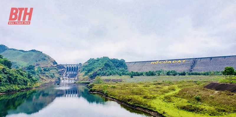 Mênh mang... Cửa Đặt