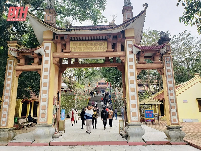 Mênh mang... Cửa Đặt