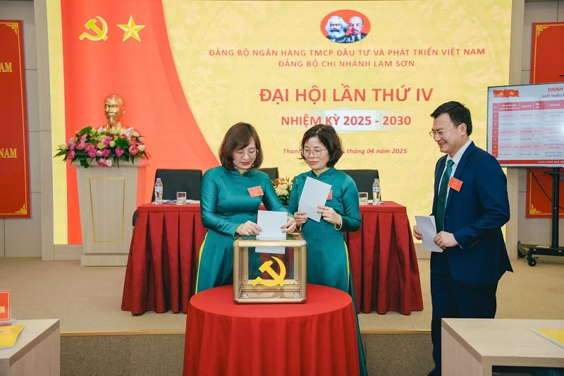 Đảng bộ BIDV Lam Sơn tăng tốc, bứt phá, quyết tâm hoàn thành thắng lợi các mục tiêu nhiệm kỳ 2025-2030