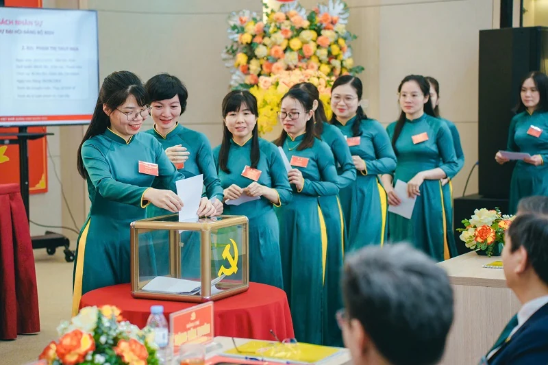 Đảng bộ BIDV Lam Sơn tăng tốc, bứt phá, quyết tâm hoàn thành thắng lợi các mục tiêu nhiệm kỳ 2025-2030