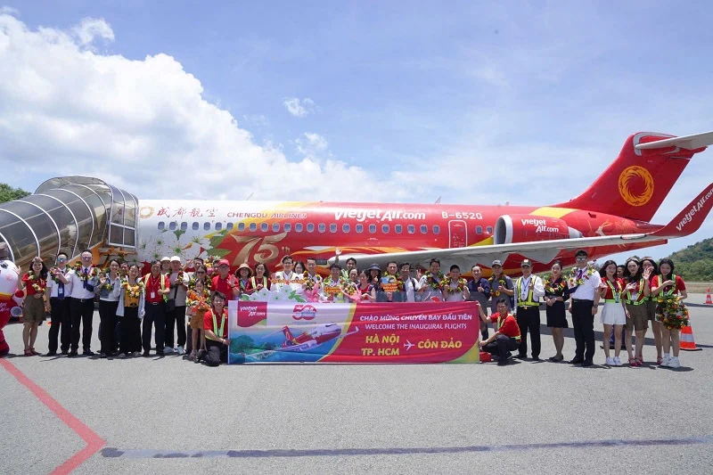 Vietjet khai trương cùng lúc 2 đường bay kết nối Hà Nội và TP. Hồ Chí Minh với Côn Đảo