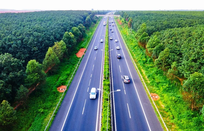 Hôm nay (19/4), thông xe 4 dự án đường bộ cao tốc, hợp long cầu Rạch Miễu 2