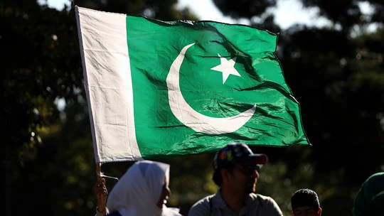 Pakistan đóng cửa không phận, đình chỉ thương mại với Ấn Độ