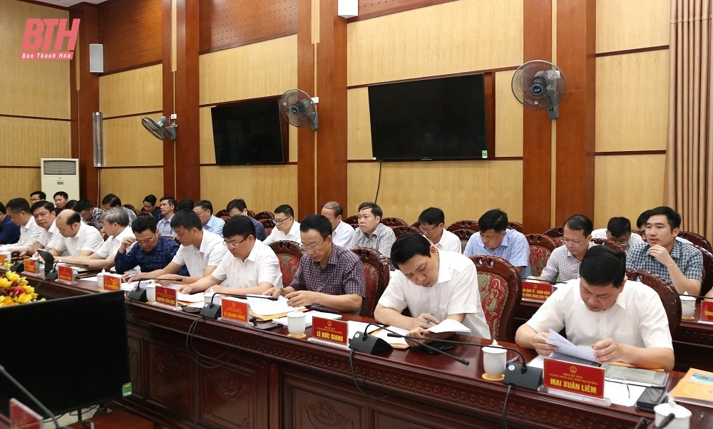 Thảo luận và quyết định các nhiệm vụ trọng tâm phát triển kinh tế - xã hội tháng 5/2025