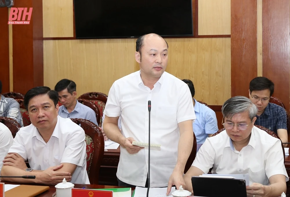 Thảo luận và quyết định các nhiệm vụ trọng tâm phát triển kinh tế - xã hội tháng 5/2025