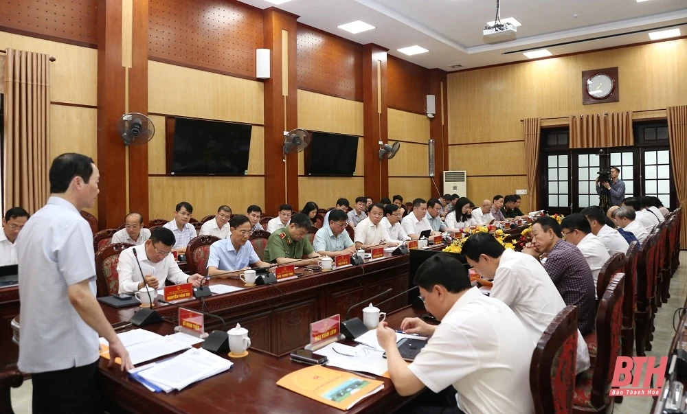 Thảo luận và quyết định các nhiệm vụ trọng tâm phát triển kinh tế - xã hội tháng 5/2025