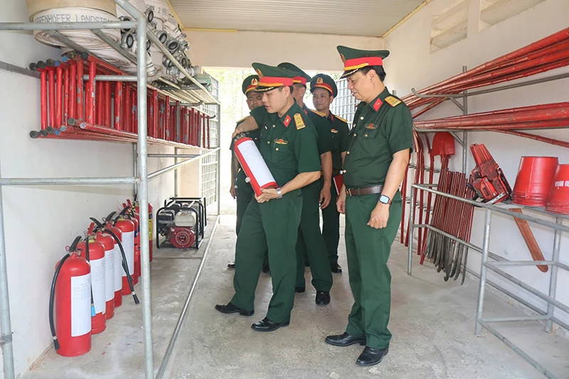 Quân khu 4 kiểm tra công tác cải cách hành chính, chuyển đổi số và an toàn, vệ sinh lao động, phòng chống cháy nổ năm 2025