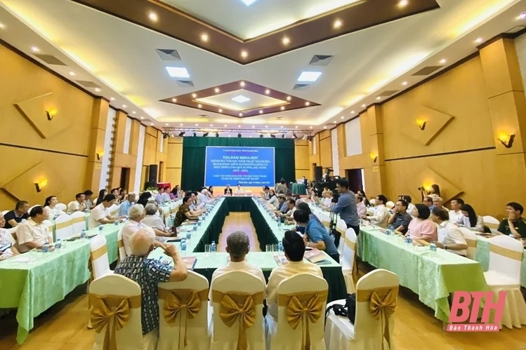 Tọa đàm “Thành tựu VHNT Thanh Hóa trong hành trình 50 năm đồng hành và phát triển cùng quê hương, đất nước