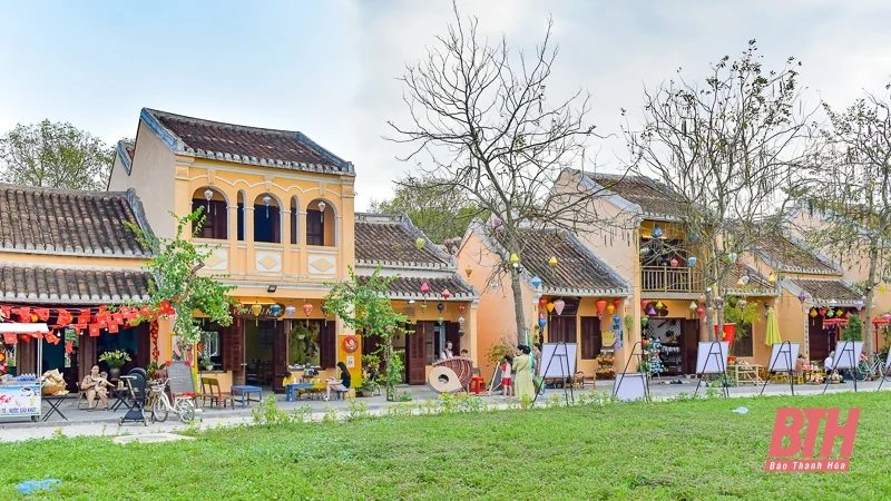 Người dân háo hức tham gia “Tuần văn hóa Thành phố Thanh Hóa – Thành phố Hội An” năm 2025