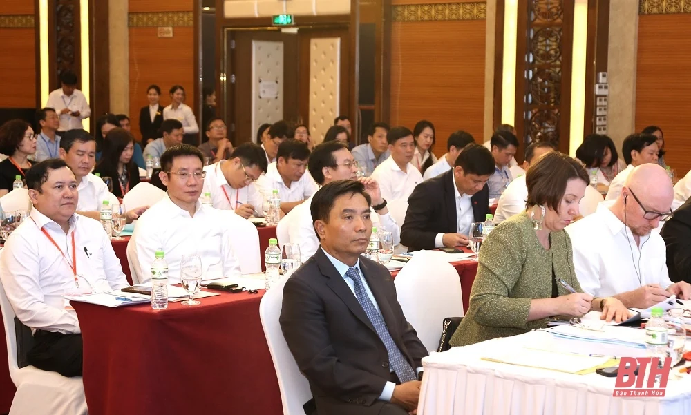 Xây dựng nền hành chính công hiệu năng, hiệu lực, hiệu quả: Kinh nghiệm của Việt Nam, Lào, Australia