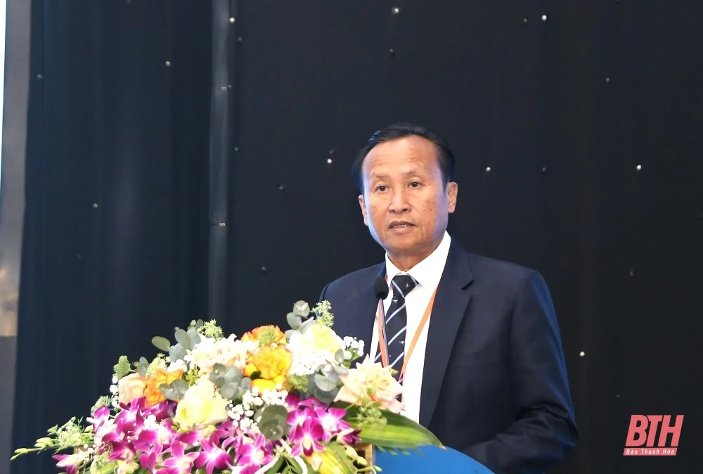 Xây dựng nền hành chính công hiệu năng, hiệu lực, hiệu quả: Kinh nghiệm của Việt Nam, Lào, Australia