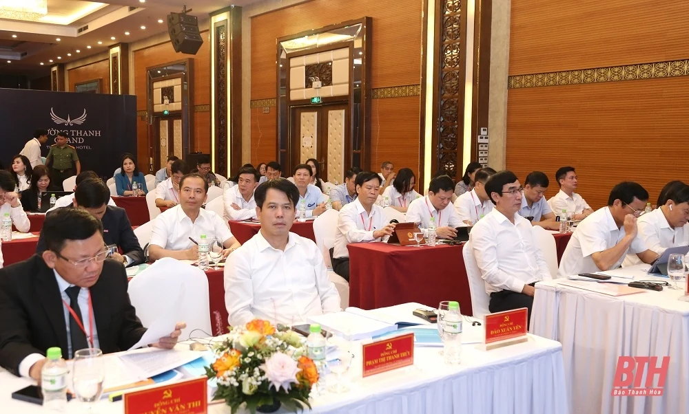 Xây dựng nền hành chính công hiệu năng, hiệu lực, hiệu quả: Kinh nghiệm của Việt Nam, Lào, Australia