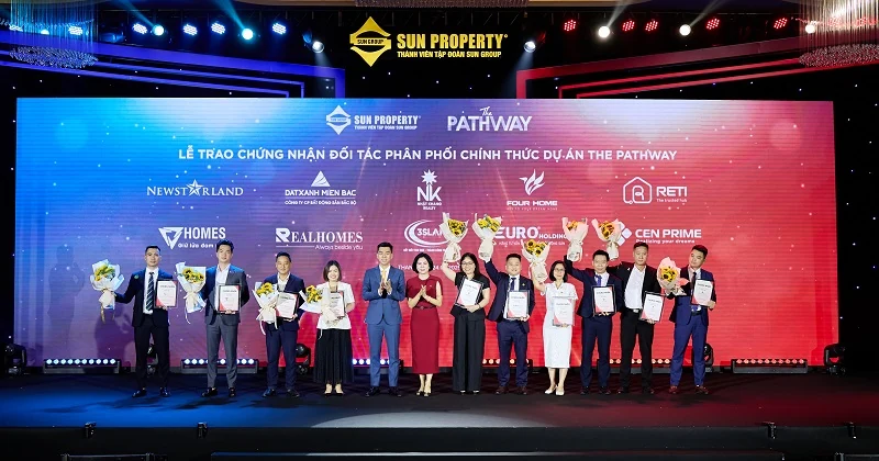 Sự kiện kick off tổ hợp The Pathway: Hàng trăm “chiến binh kinh doanh” chờ đẩy sóng đầu tư căn hộ biển Sầm Sơn
