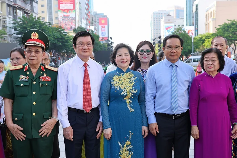 Anh hùng Lao động Mai Kiều Liên được vinh danh cá nhân tiêu biểu của TP.HCM nhân dịp 50 năm thống nhất đất nước