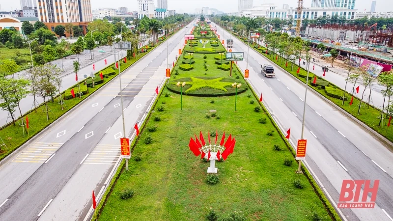 TP Thanh Hóa rực rỡ cờ hoa chào mừng 50 năm thống nhất đất nước