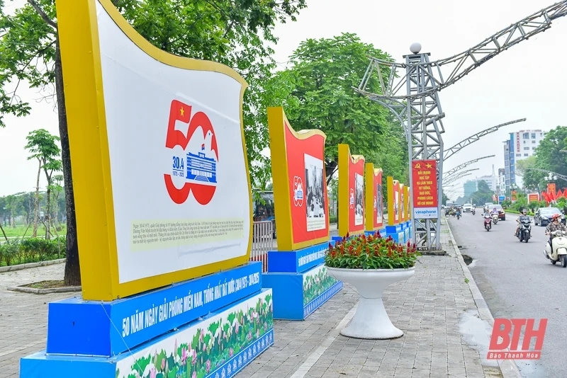 TP Thanh Hóa rực rỡ cờ hoa chào mừng 50 năm thống nhất đất nước