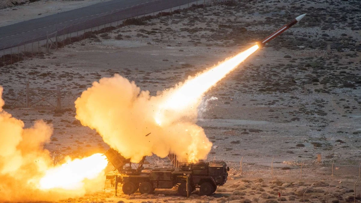 Mỹ đồng ý để Đức chuyển 125 tên lửa tầm xa và 100 tên lửa Patriot cho Kiev