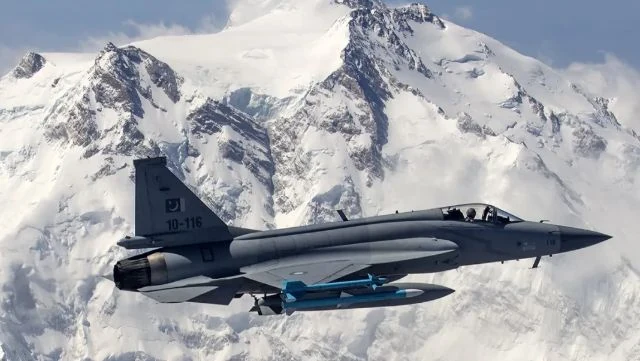 Pakistan tuyên bố S-400 bị JF-17 tấn công bằng tên lửa siêu thanh