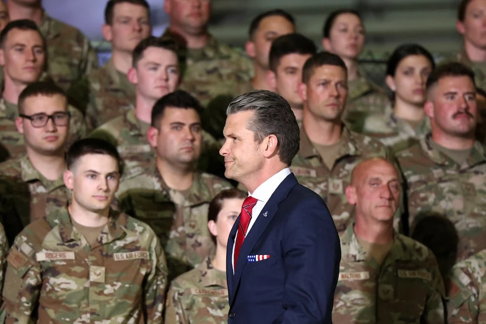 Bộ trưởng Quốc phòng Mỹ cắt giảm hàng loạt tướng cấp cao