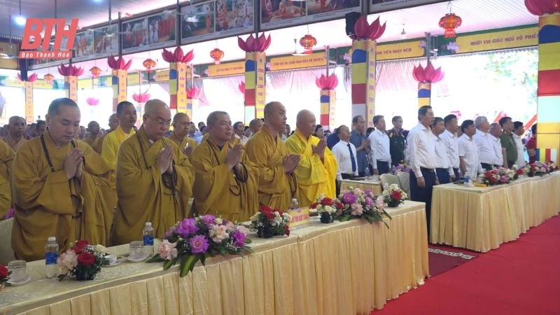 Chùa Tường Vân tổ chức Đại lễ Phật đản Vesak 2025 và đón nhận Huân chương Lao động hạng Ba