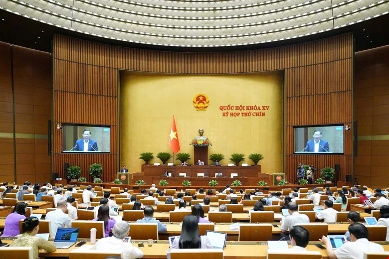 Họp Quốc hội: Đề xuất tăng thuế tiêu thụ đặc biệt với rượu, bia, thuốc lá từ năm 2027