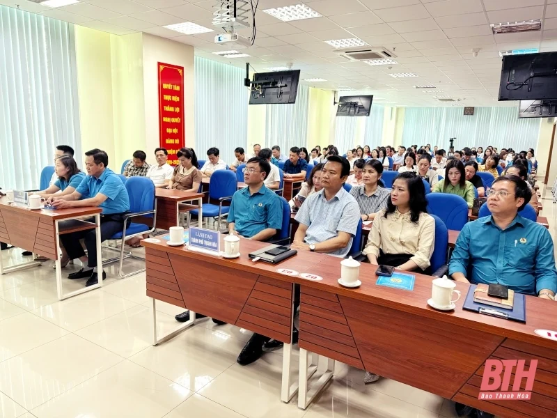 LĐLĐ TP Thanh Hóa phát động phong trào “Bình dân học vụ số”