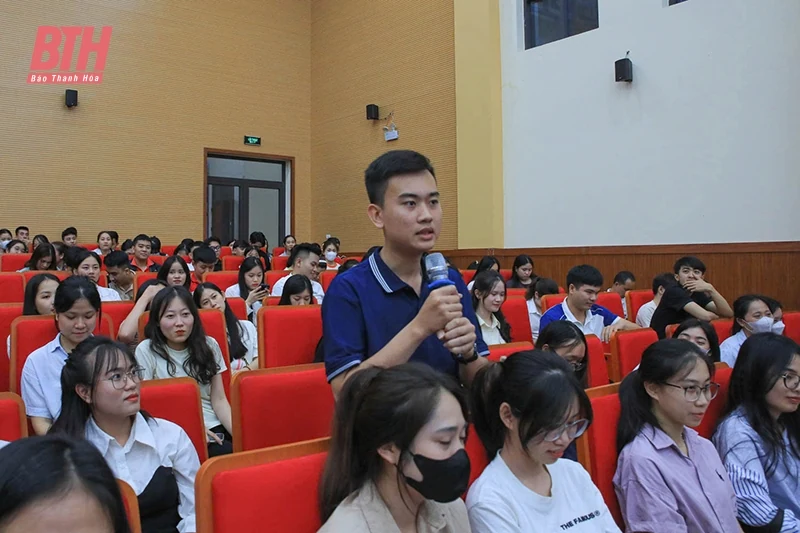 Đối thoại với sinh viên theo hướng thực chất, hiệu quả